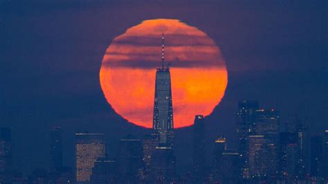 Supermond 2022: Wann im Juli der hellste Vollmond des Jahres strahlt.